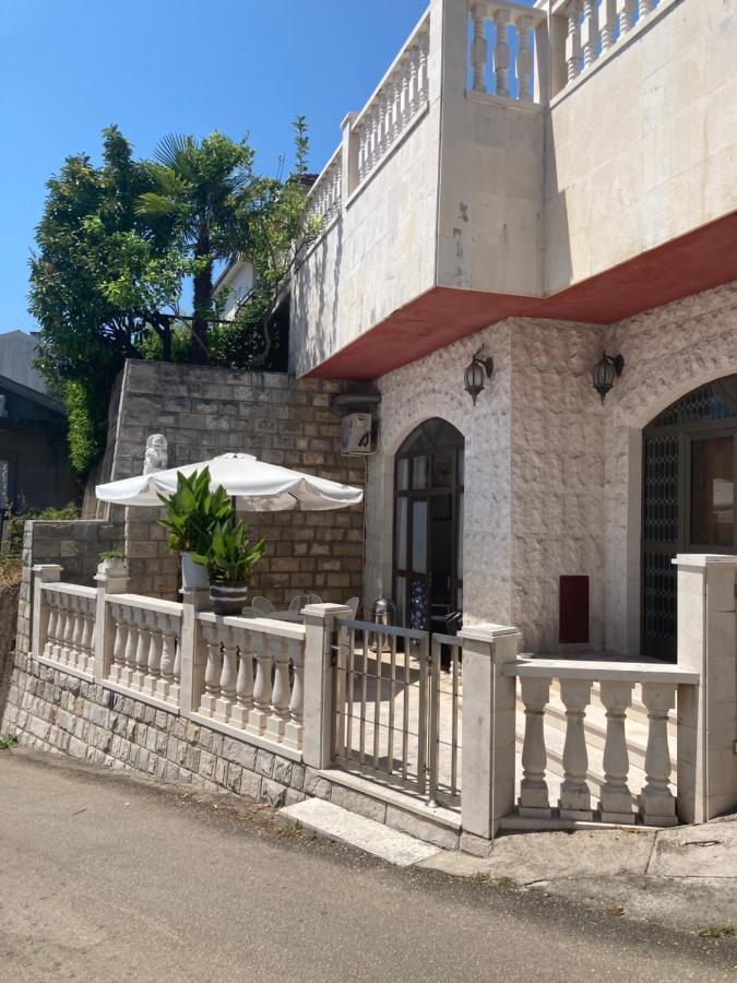 Guest House Vila Eli Herceg Novi Eksteriør billede